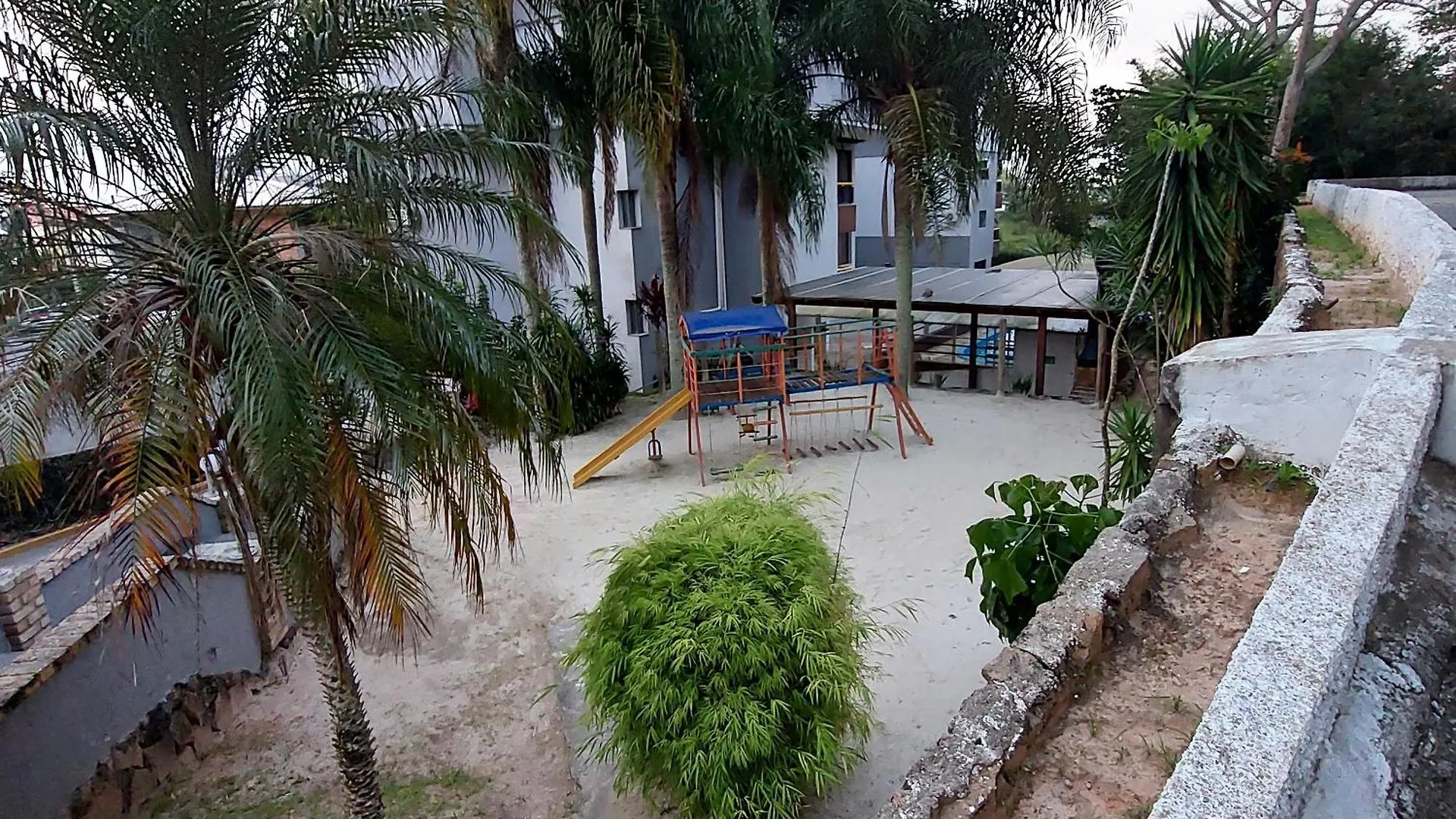 Residencial Ponta Das Canas Aparthotel
